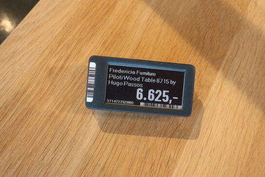 Sidebord FREDERICIA FURNITURE PilotiWood "Hugo Passos"