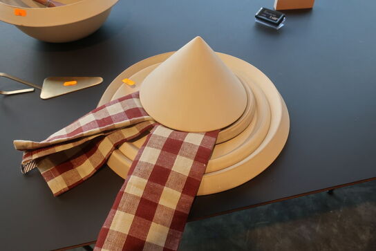 Skål, tallerken, skeer m.v. 