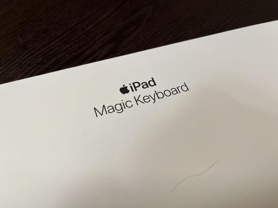 Apple IPAD Air. 4Gen. Med magic tastertur