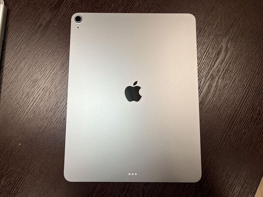 Apple IPAD Air. 4Gen. Med magic tastertur