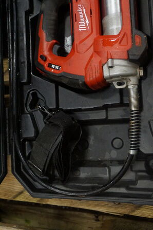 Fedtpistol MILWAUKEE