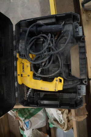 Borrehammer DEWALT D25033