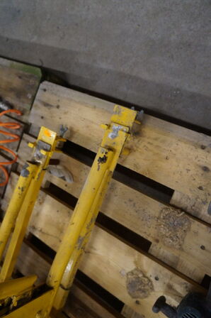 2 stk. Stenklippere B & V