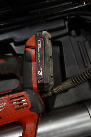 Fedtpistol MILWAUKEE