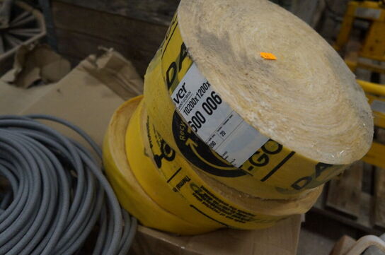 Palle med diverse isoleringsmaterialer