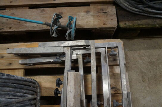 6 stk. Hjørnejern holdere