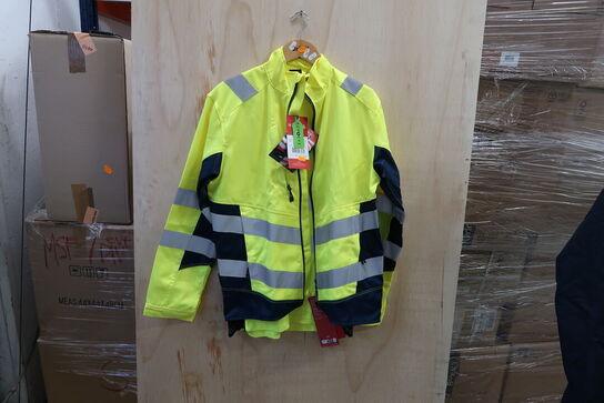 Jakke og T-shirt  str. L ENGEL Model: 1545