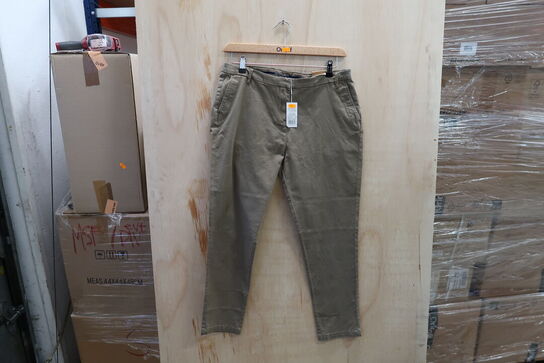 Bukser str. 40  BRIDGEPORT Model: Art No: 356407