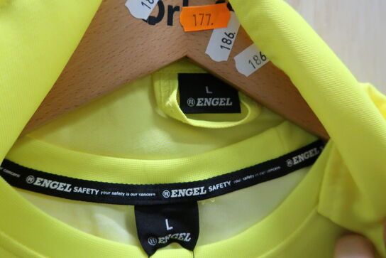 Jakke og T-shirt  str. L ENGEL Model: 1545