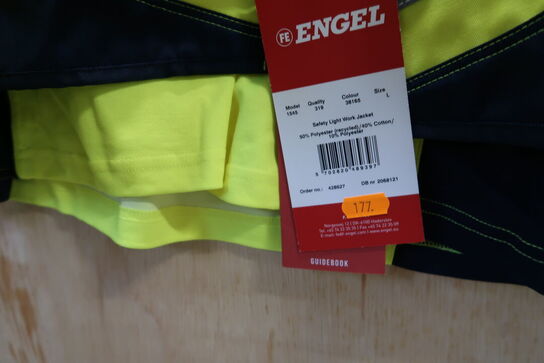 Jakke og T-shirt  str. L ENGEL Model: 1545