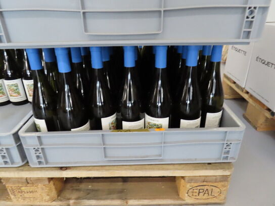 Ca. 60 flasker vin i plastkasse, Smooth & Buttery, alkoholfri vin