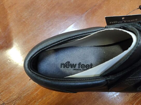 5 par ortopædiske sko/sandaler. 