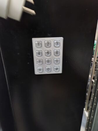 Vareautomat.  VENDO.