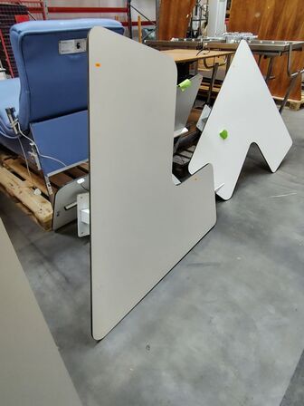 Vinkel-hæve/sænkebord.