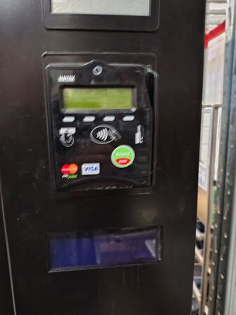 Vareautomat.  VENDO.