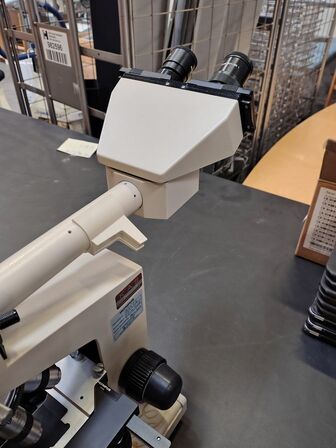 Microskop OLYMPUS BH2