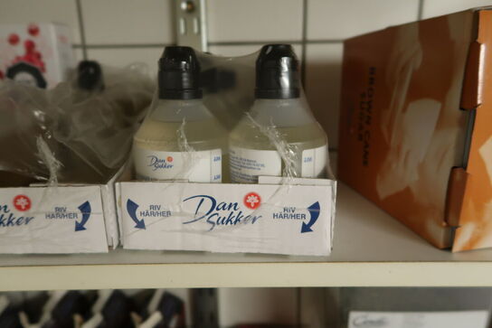 Div. Fødevarer bl.a. fond, olie, mel, sukker m.m.