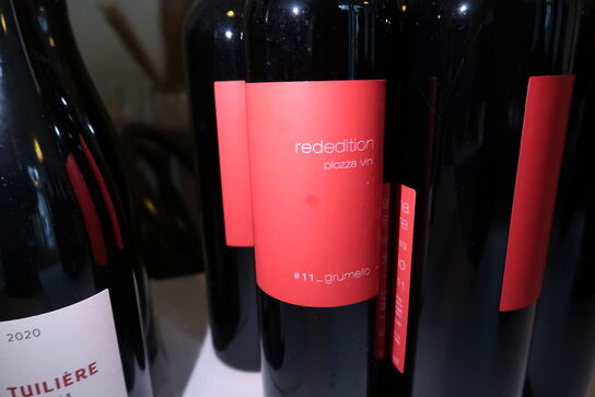 8 flasker rødvin REDEDITION Plozza Vini 11 Grumello 2011
