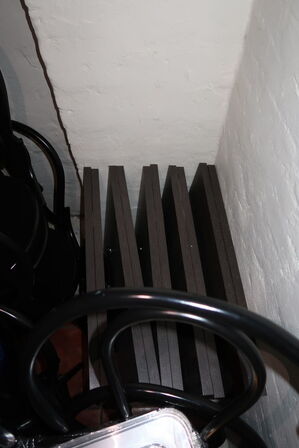 Div. Caféstole samt 10 stk. caféborde (bordben følger med)