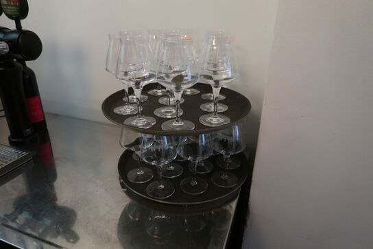 2 stk. bakker med ølglas