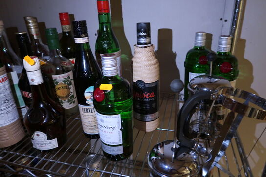 Div. Spiritus flasker bl.a. gin, vermouth, aperol m.m.