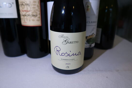 5 flasker blandet rødvin