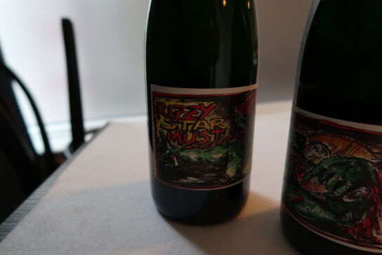 2 flasker mousserende vin RIZZY STAR MUST 