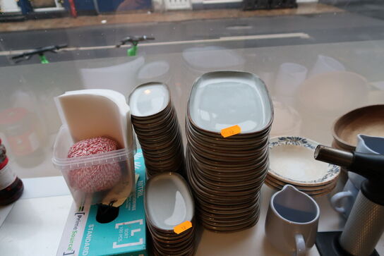 Div. Tallerkner, skåle, fade m.m. BONNA