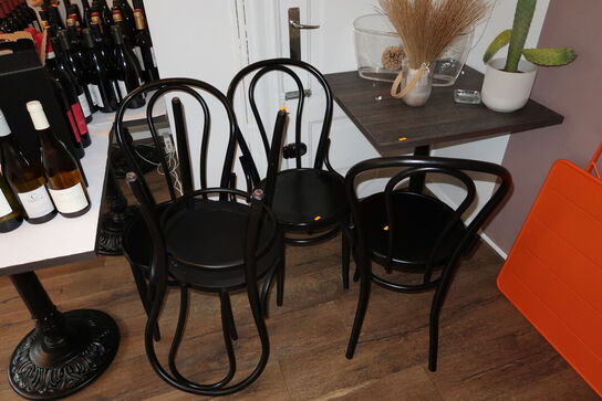 10 stk. caféborde uden indhold samt 6 stk. caféstole