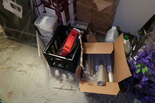 Div. Engangsservice, vinglas, affaldsække, puder m.m.