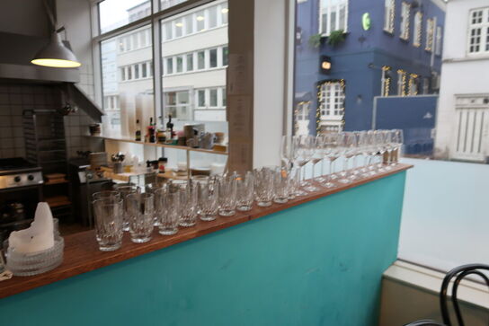 Div. Vin og vandglas