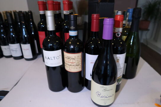 5 flasker blandet rødvin