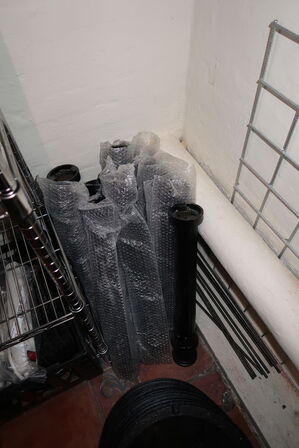 Div. Caféstole samt 10 stk. caféborde (bordben følger med)