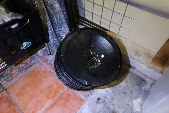 Div. Caféstole samt 10 stk. caféborde (bordben følger med)