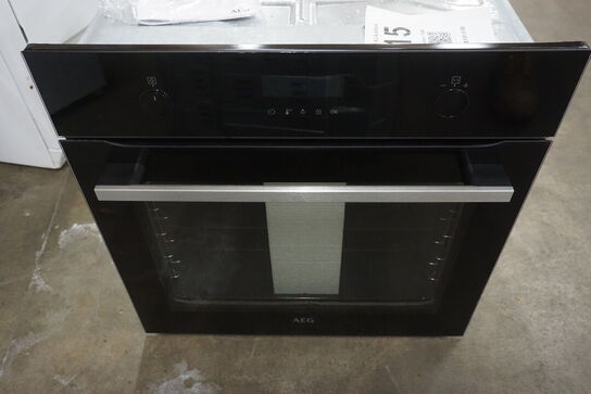 Indbygningsovn AEG BXP60008