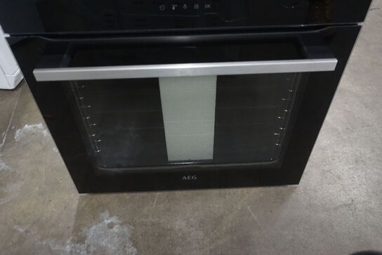 Indbygningsovn AEG BXP60008