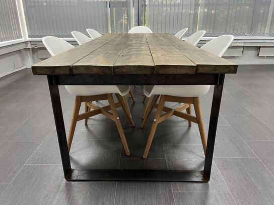 Spisebord med 7 stk. stole