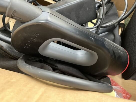 Assoreret TESLA dele