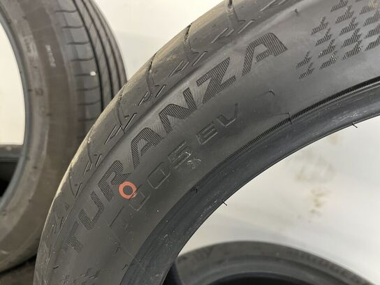4 stk. dæk BRIDGESTONE 235/45 R18, Turanza