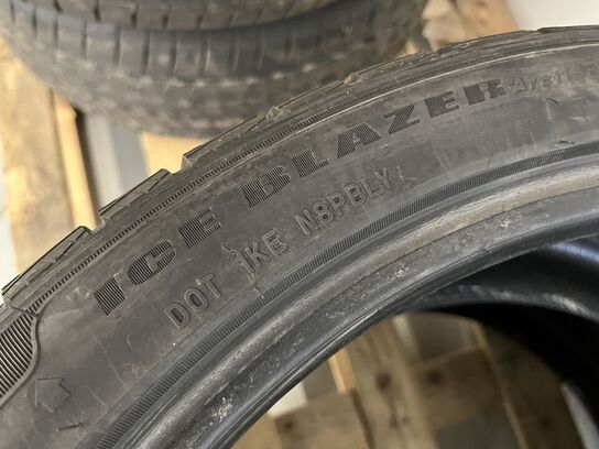 2 stk. dæk SAILUN 235/40 R19, ICE Blazer