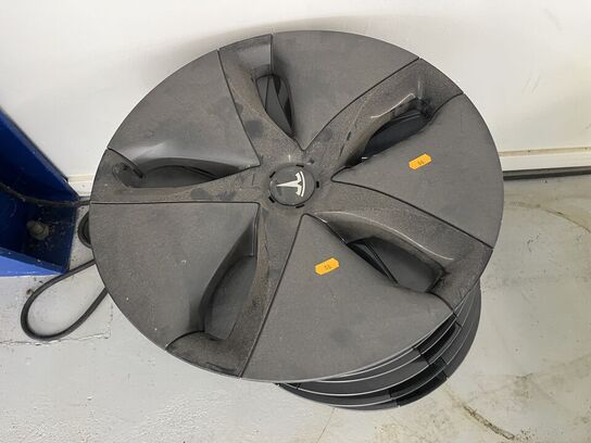 12 stk. hjulkapser TESLA