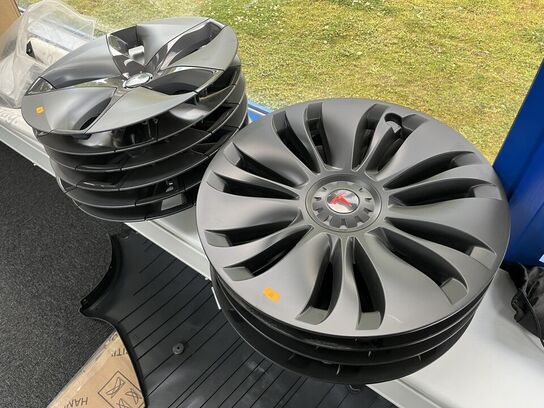 Assoreret TESLA dele