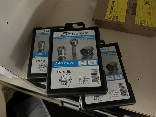 Div. reoler med indhold 