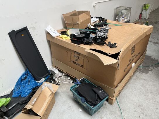 Assoreret reservedele og hjulkapsler