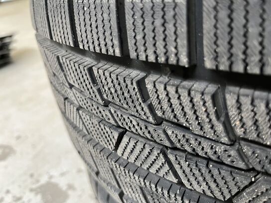 2 stk. dæk NEPEUS med fælge, 235/45 R18