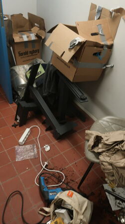 Tøm Kælderrum ( se billeder)