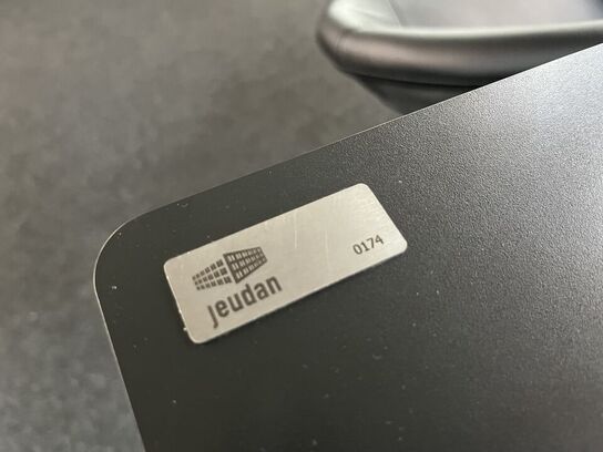 El. hæve/sænke skrivebord med 2 stk. stole, skuffemondul