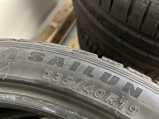 2 stk. dæk SAILUN 235/40 R19, ICE Blazer