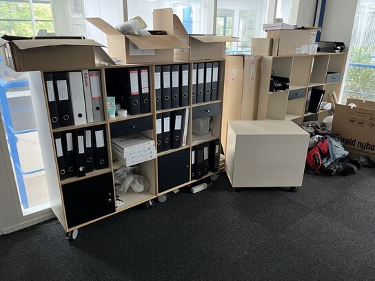 Div. reoler med indhold 