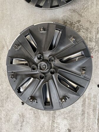 8 stk. hjulekapsler TESLA